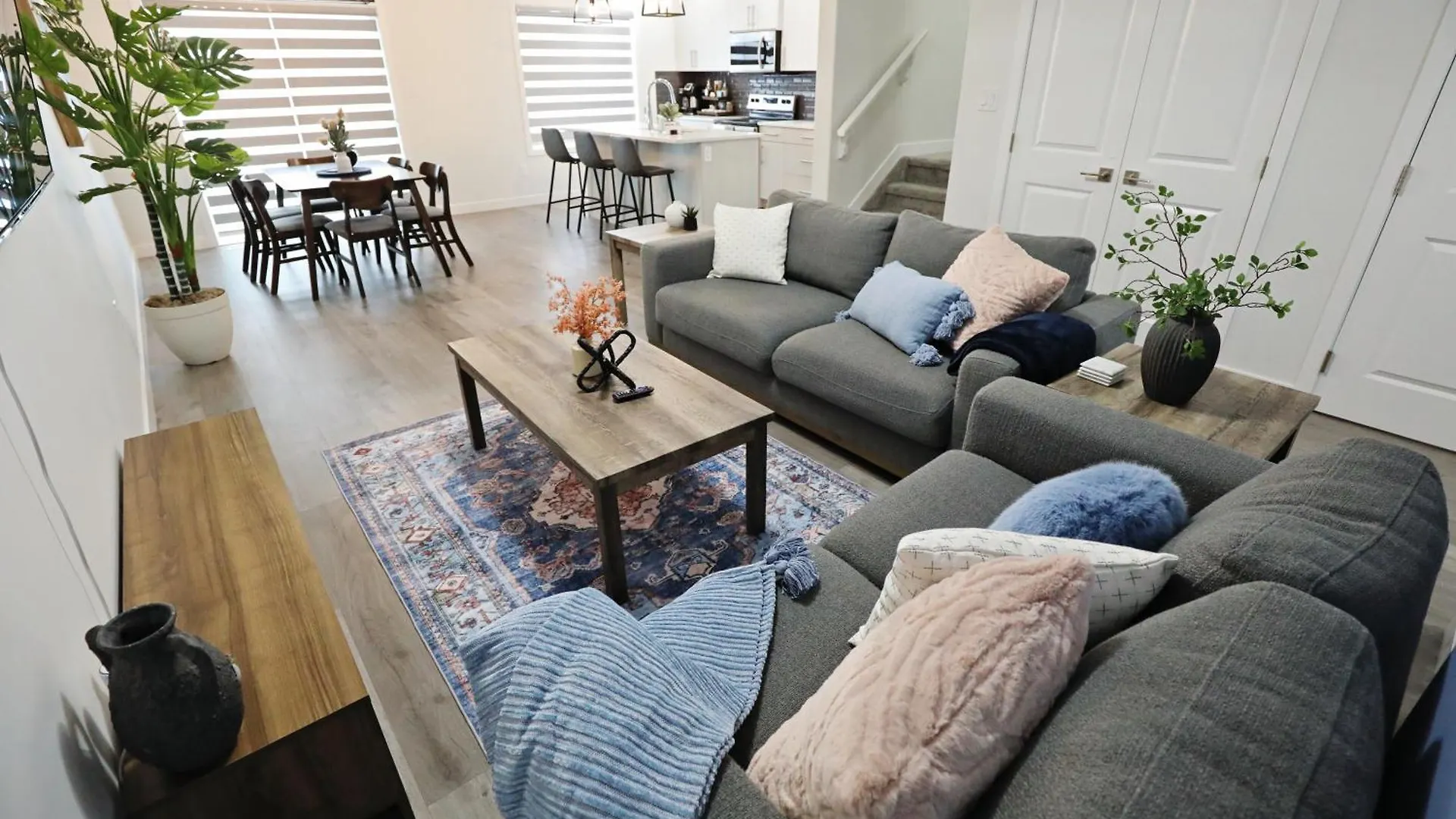Holiday home Beautiful Home With 4 King Beds,Airport,Disney+ Edmonton